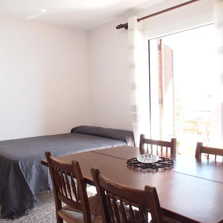 Miramar 33a *